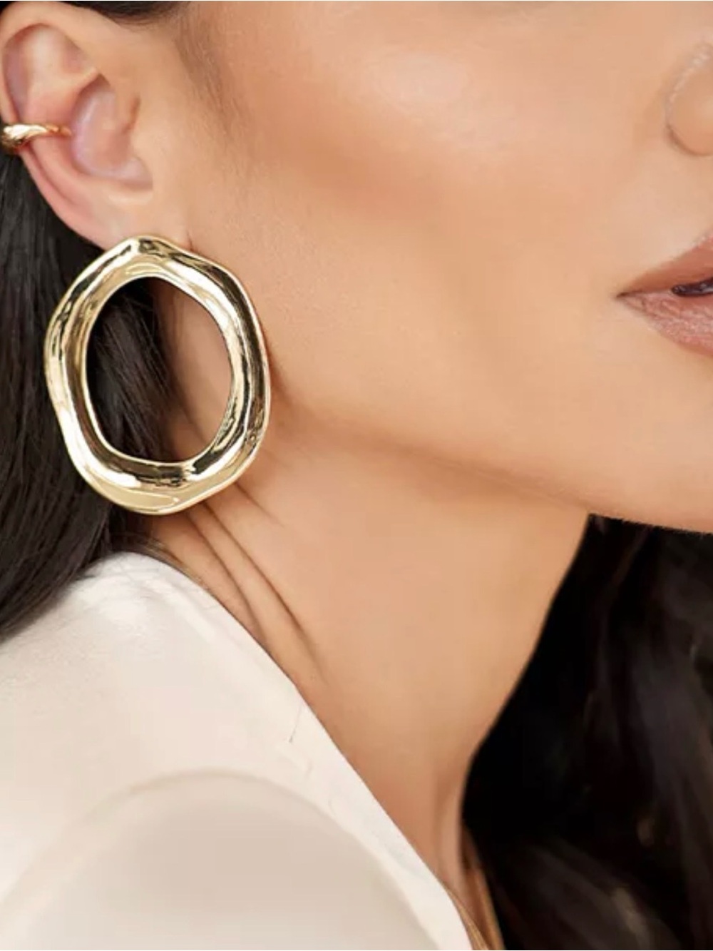 ettika Sculpted High-Shine Gold Open Hoop Earrings